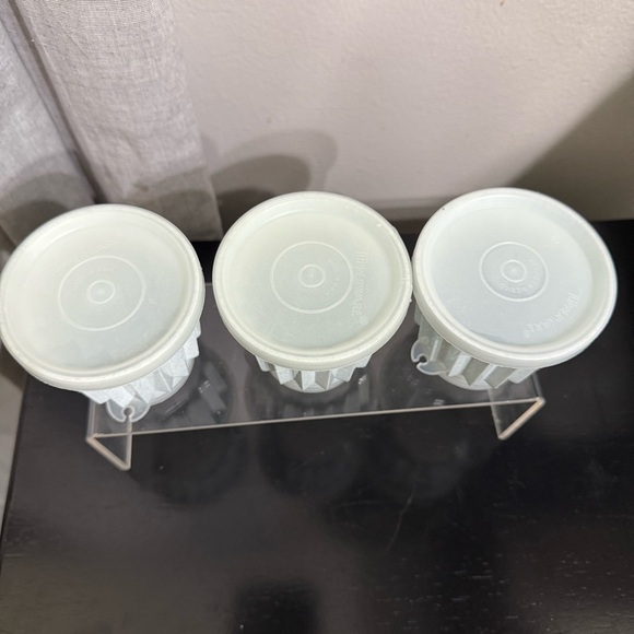 3 VTG Tupperware Jel-ette Jello Molds Jel-N-Serve  Gray With Lids - Picture 5 of 6